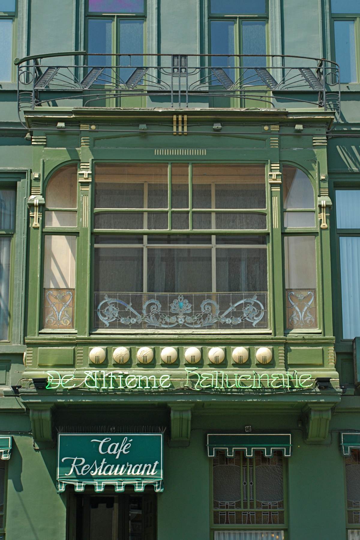 Hôtel Cohn-Donnay: façade (detail) by