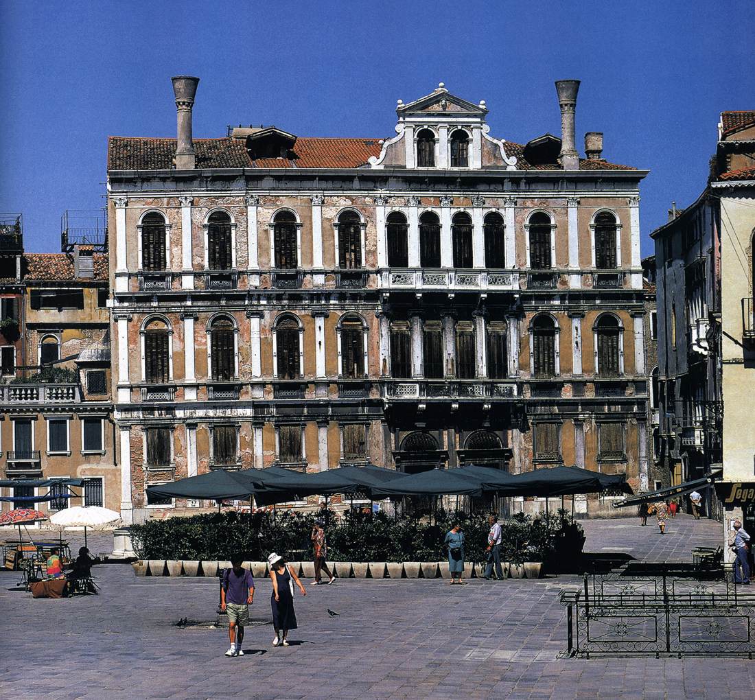 Palazzo Priuli Ruzzini: Façade by MANOPOLA, Bartolomeo