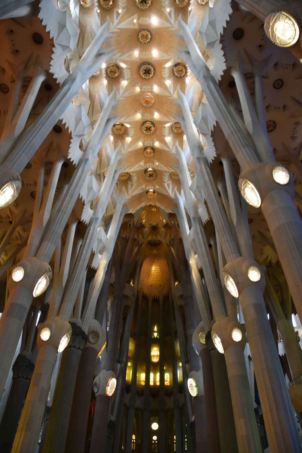 La Sagrada Familia: interior by