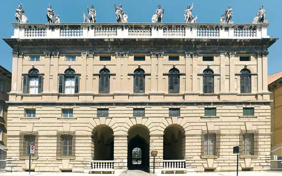 Palazzo Canossa by