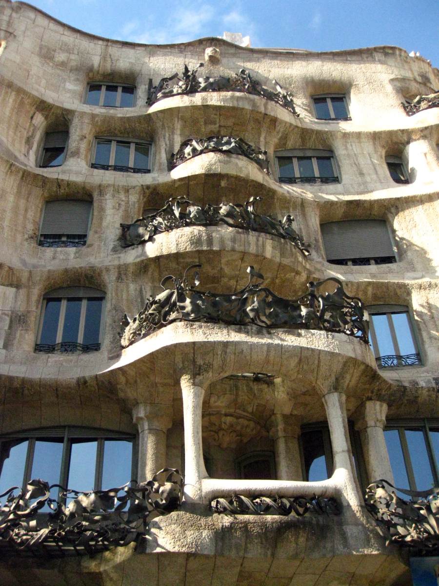 Casa Milà: façade (detail) by