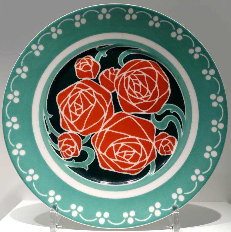 Desert plate with rose decor by