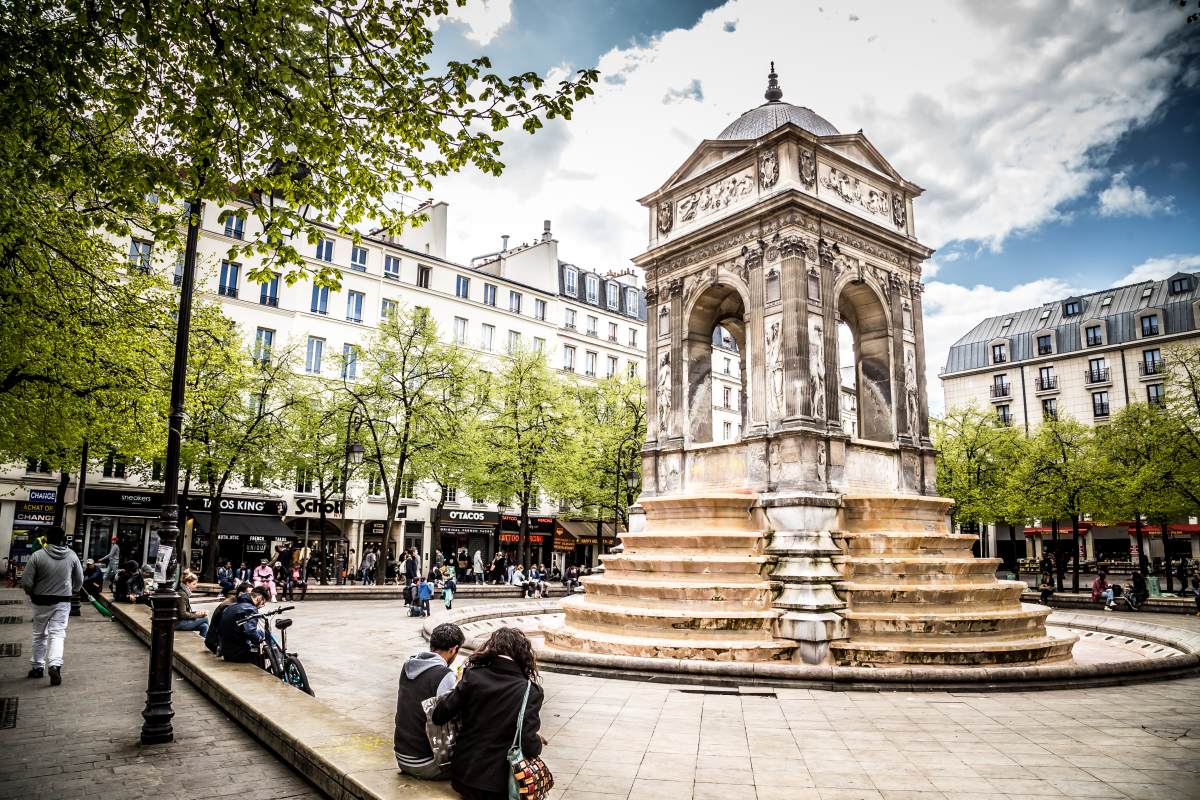 Fontaine des Innocents by GOUJON, Jean