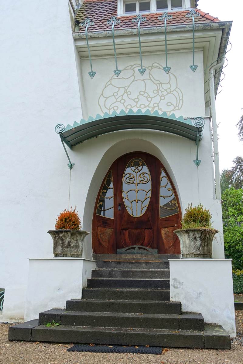 Wilhelm Deiters House: entrance by OLBRICH, Josef Maria