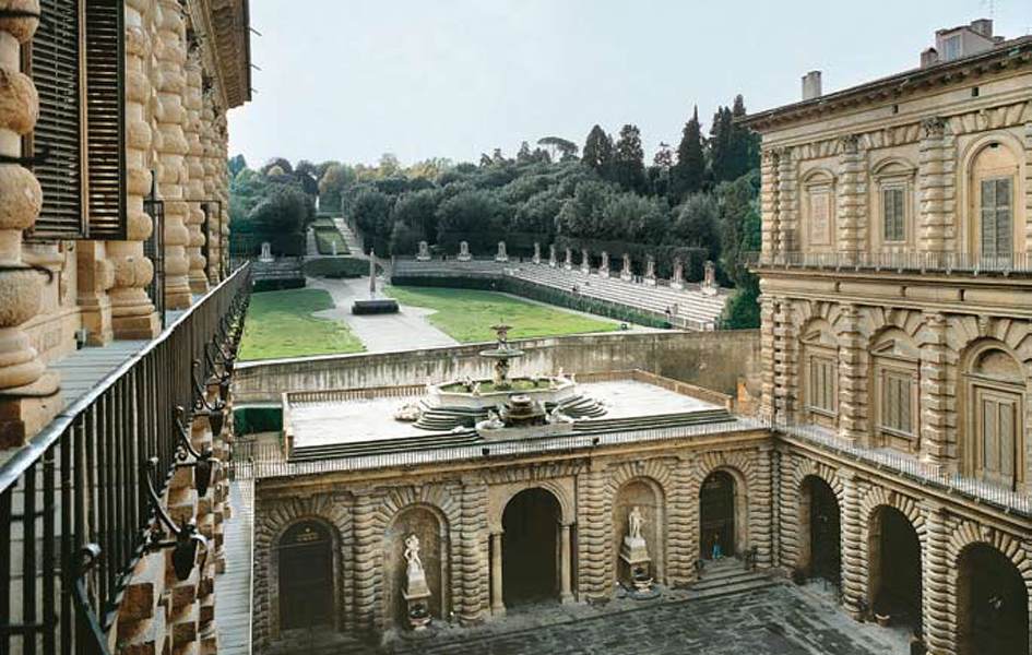 Palazzo Pitti: Courtyard by