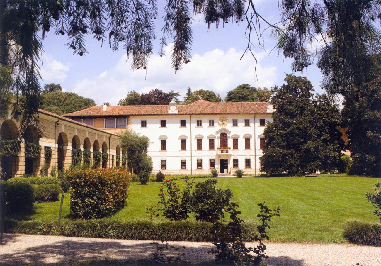 Villa Loschi Zileri dal Verme: Exterior view by