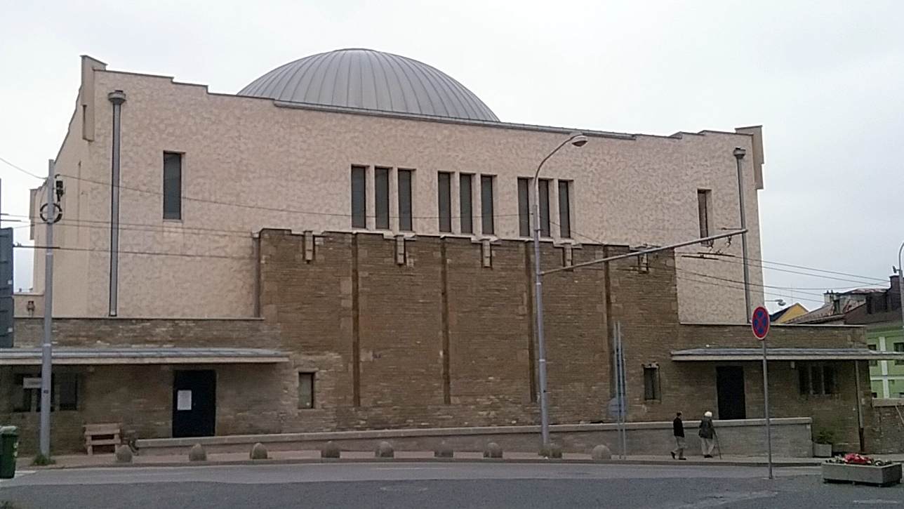 New (Neolog) Synagogue: exterior view by