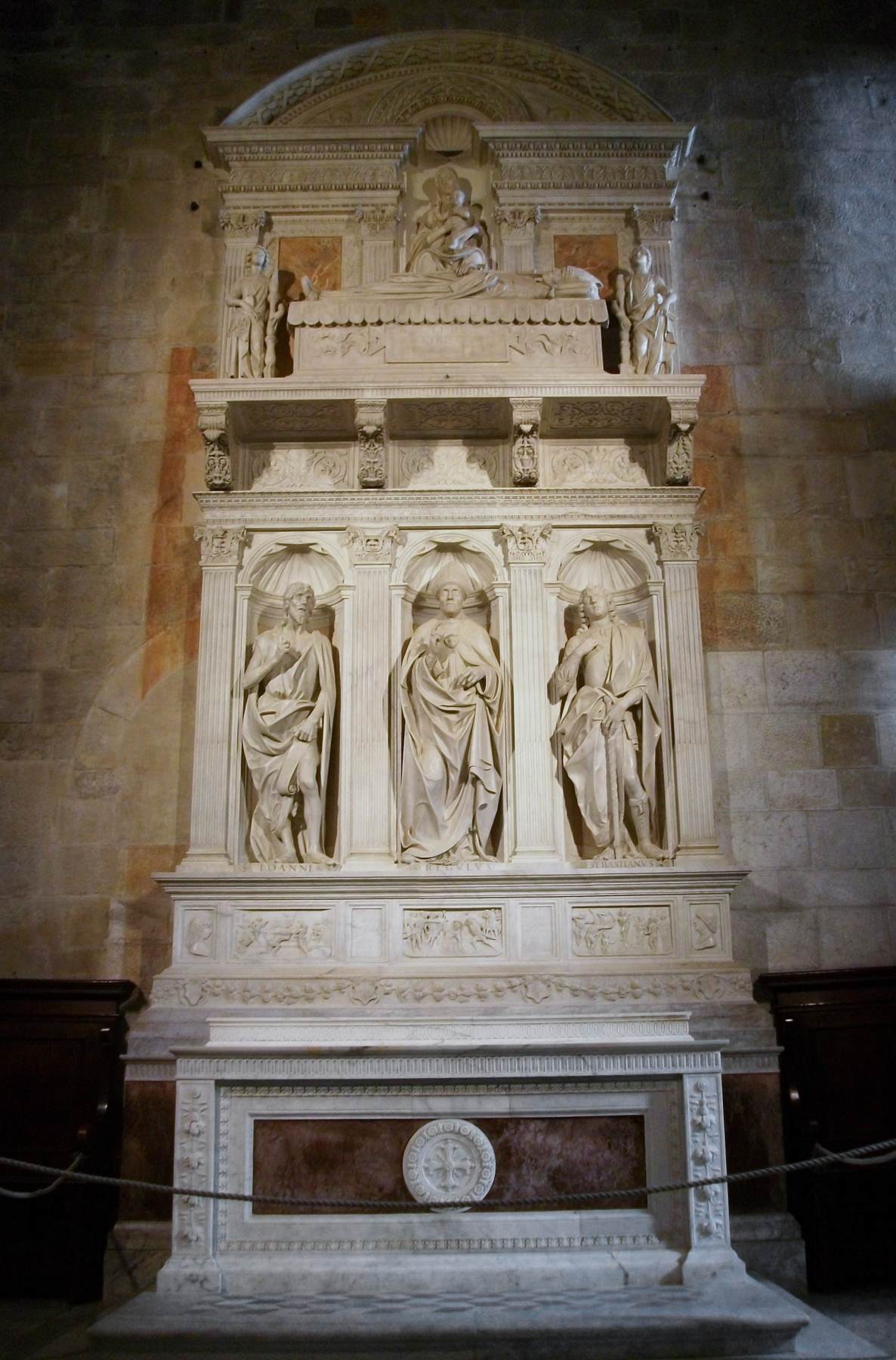 Altar tomb of St Regulus by CIVITALE, Matteo