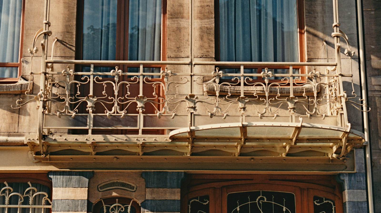 Maison & Atelier Horta: balcony by