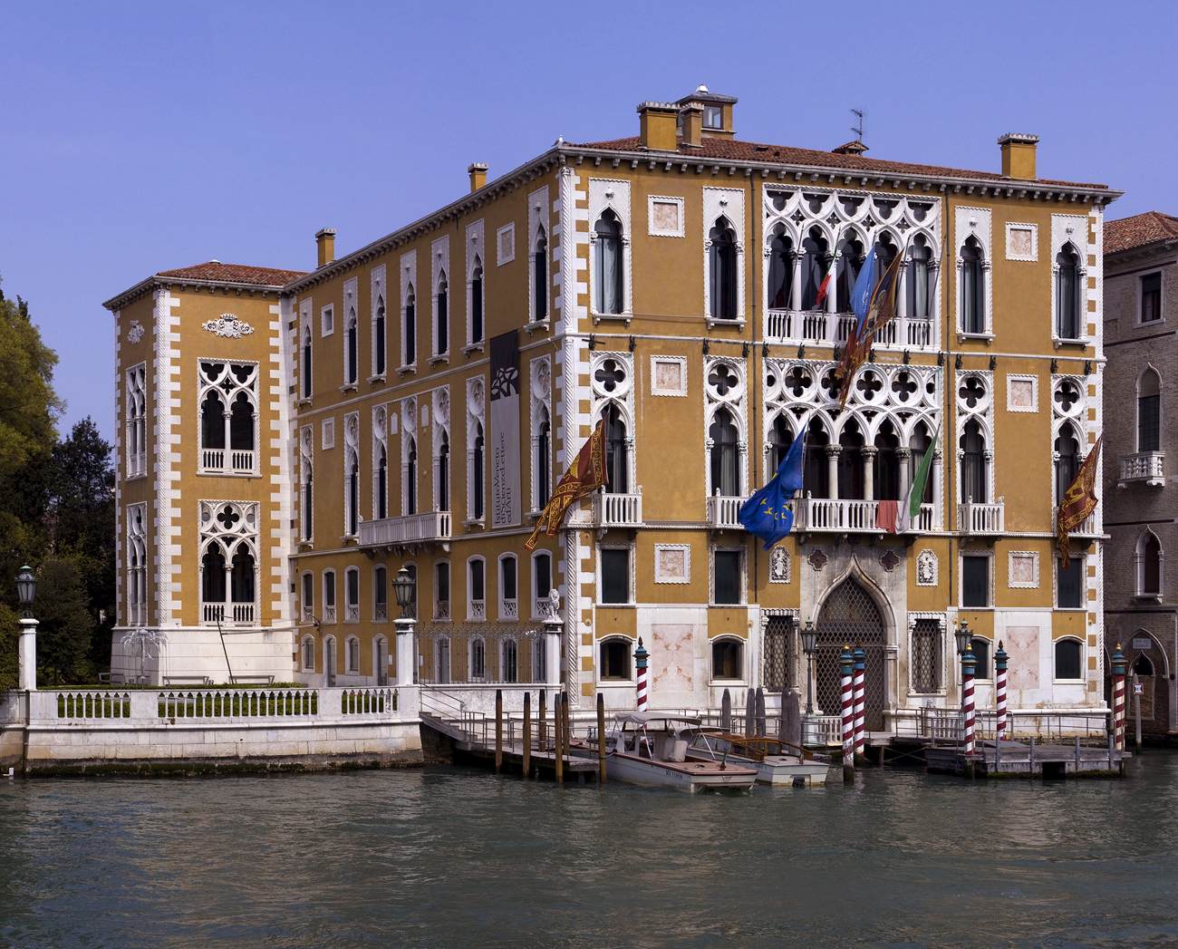 Palazzo Cavalli Franchetti: Façade by