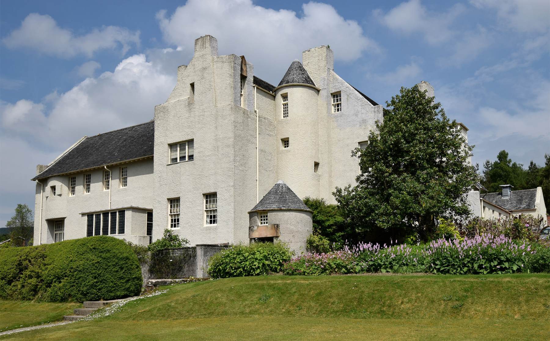 Exterior view by MACKINTOSH, Charles Rennie