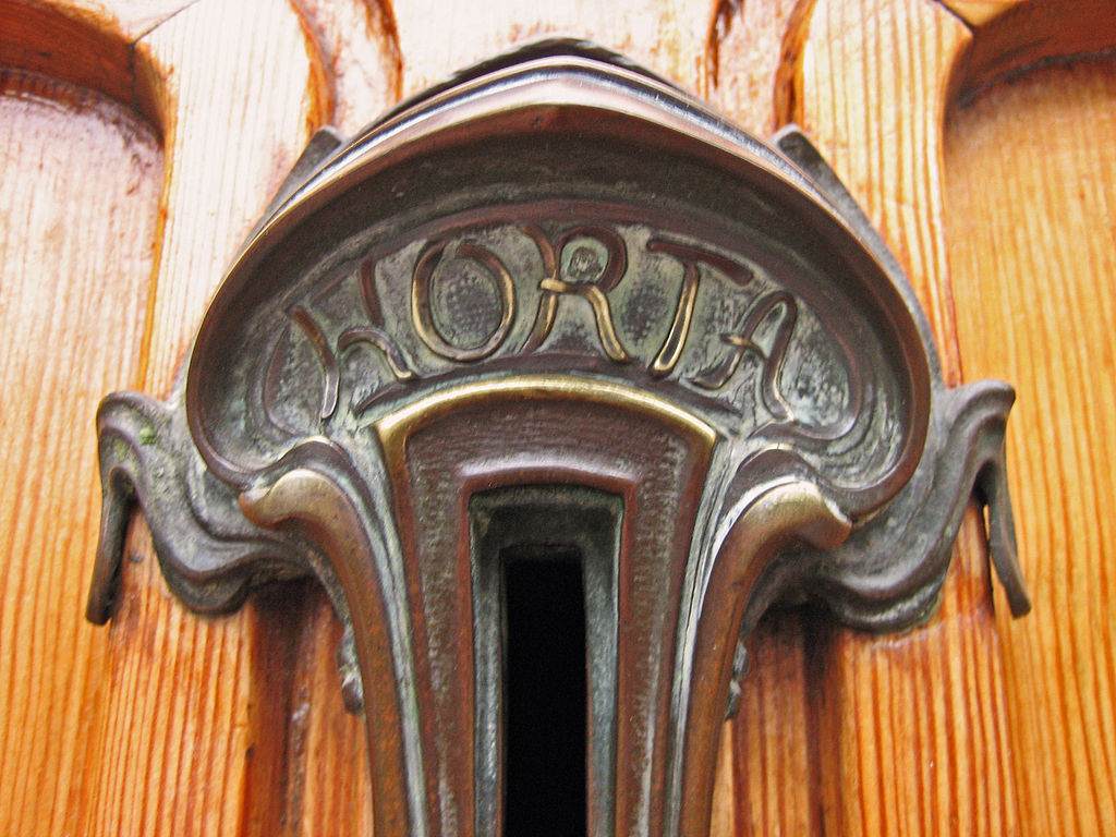 Maison & Atelier Horta: letterbox on the front door by