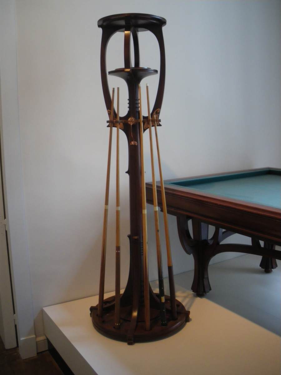 Cue stick holder for snooker by SERRURIER-BOVY, Gustave