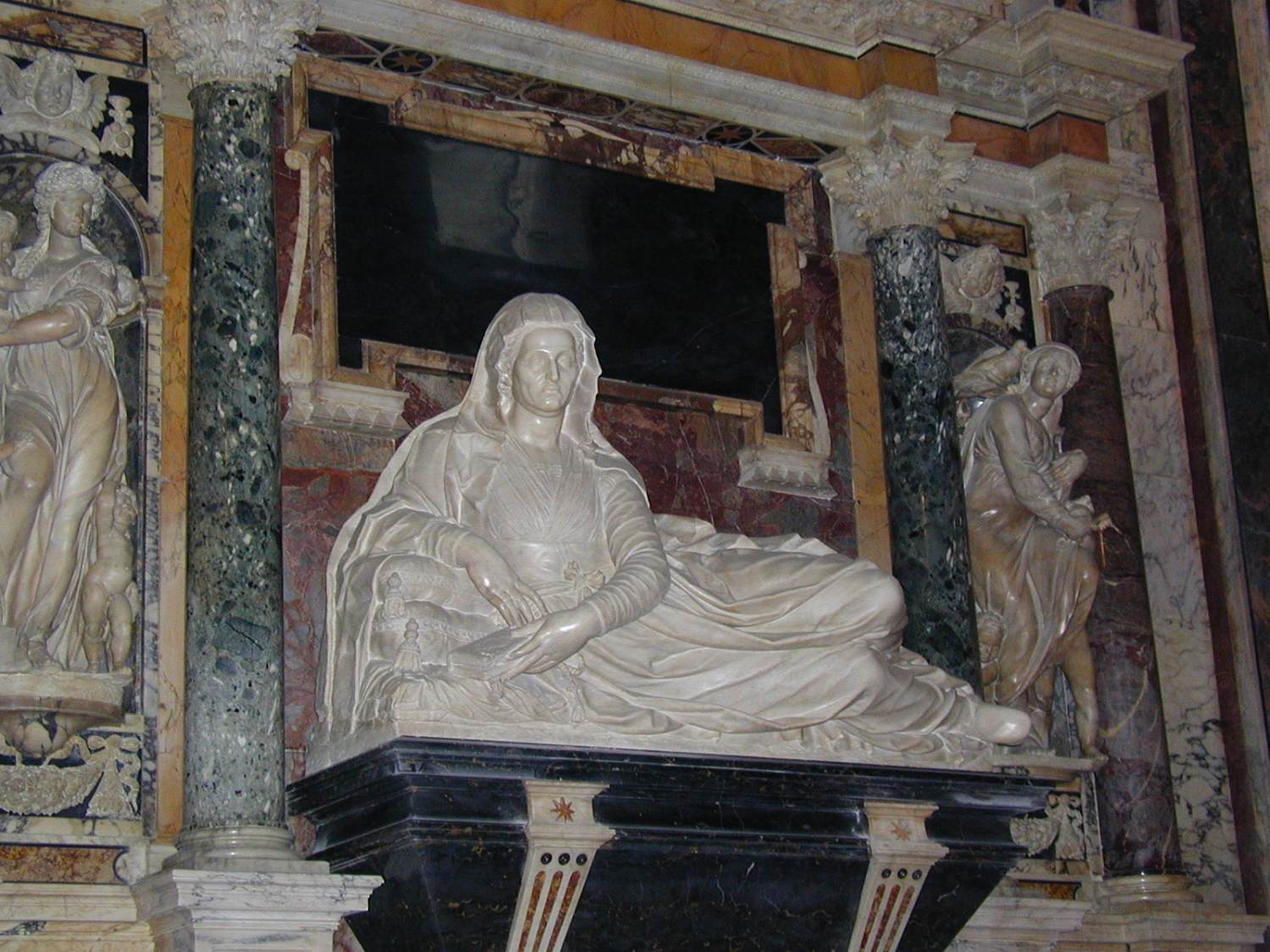 Funerary monument to Lesa Deti by