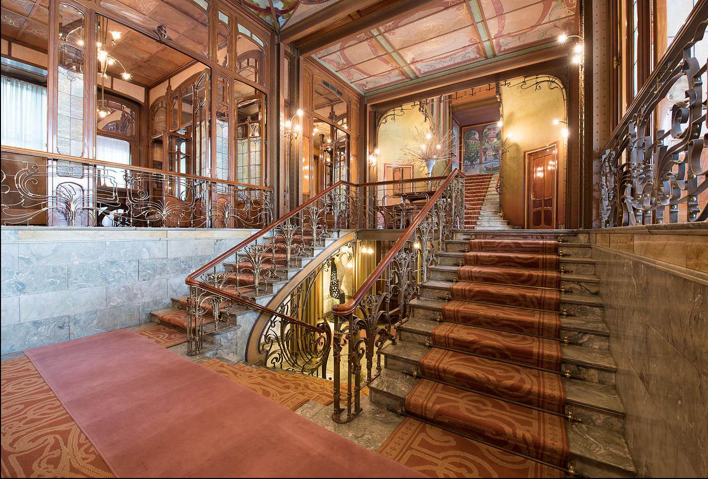 Hôtel Solvay: staircase by HORTA, Victor