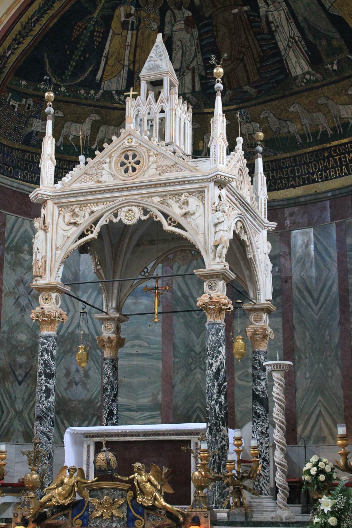 Ciborium by ARNOLFO DI CAMBIO