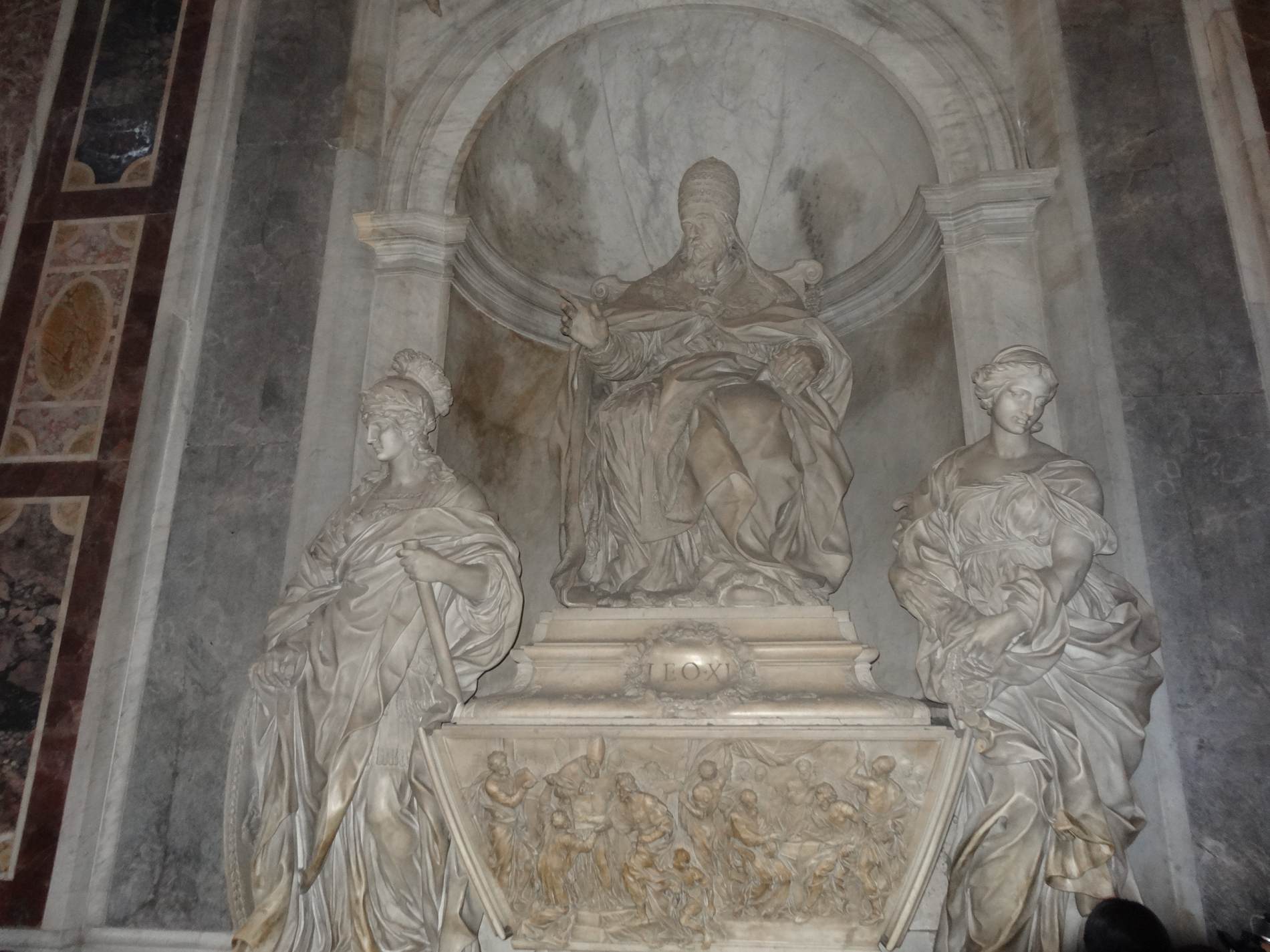 Monument of Pope Leo XI by ALGARDI, Alessandro