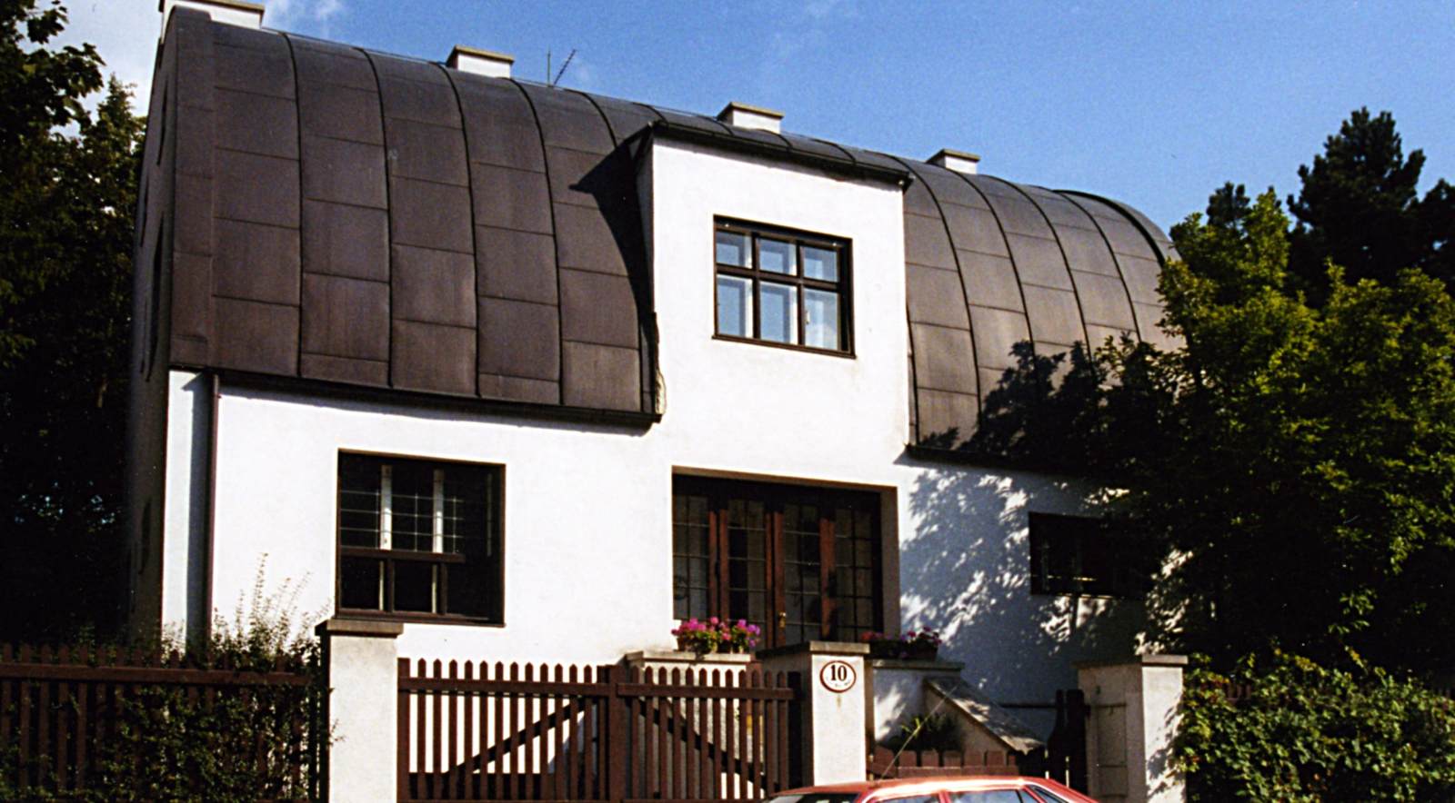 Steiner House: front by LOOS, Adolf