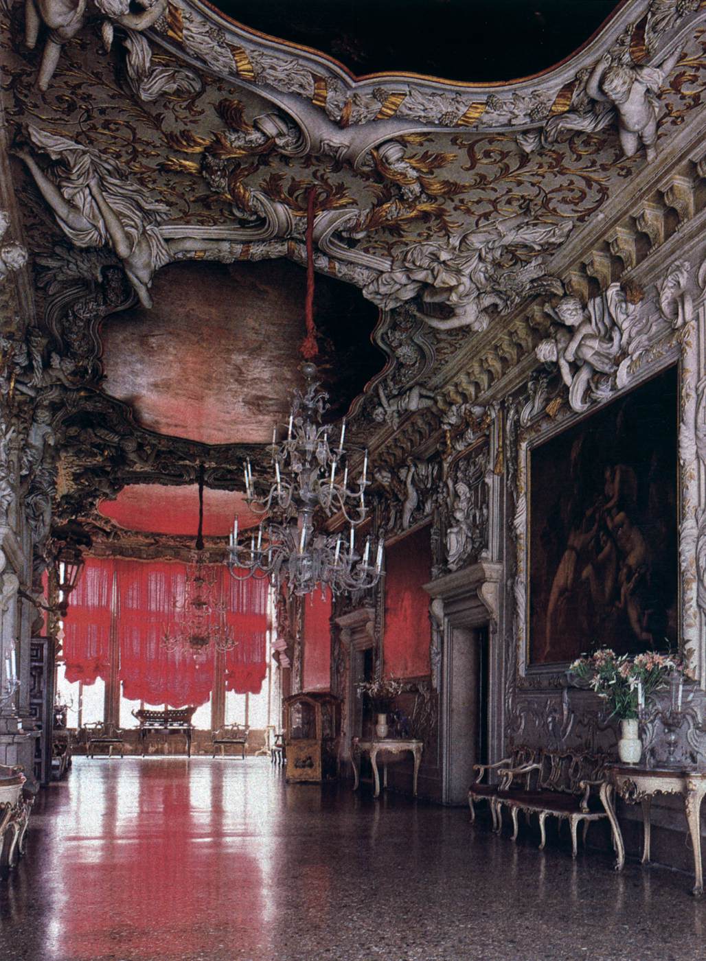 Entrance hall by STAZIO, Abbondio