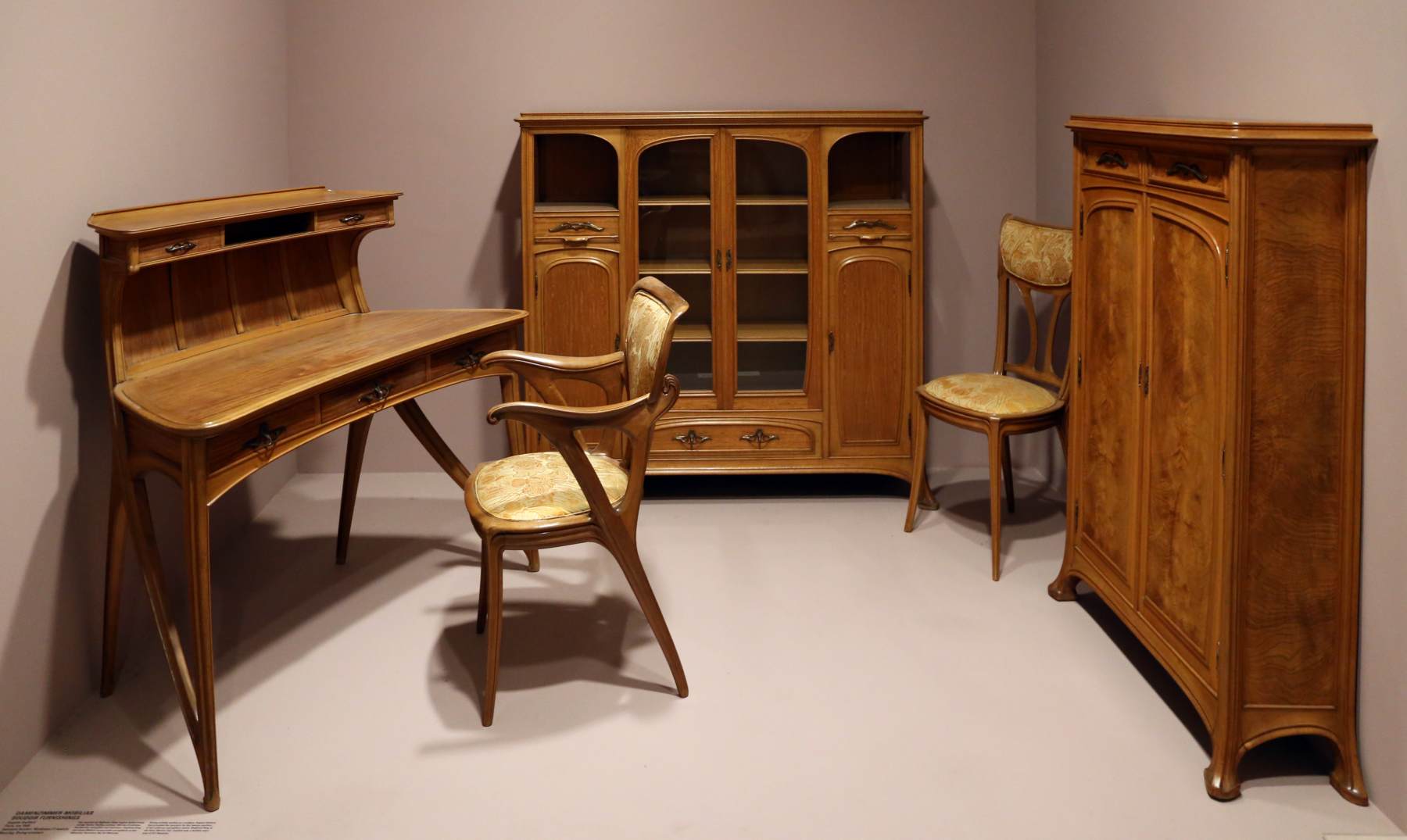 Boudoir furnishings by GAILLARD, Eugène