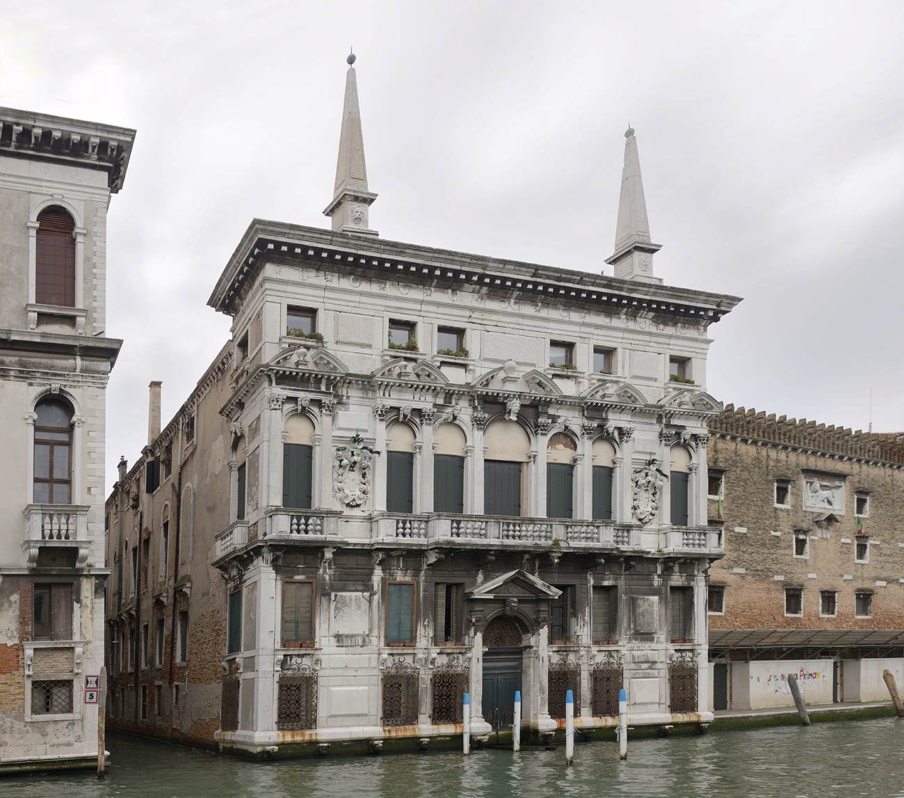 Palazzo Belloni Battagia: Façade by LONGHENA, Baldassare