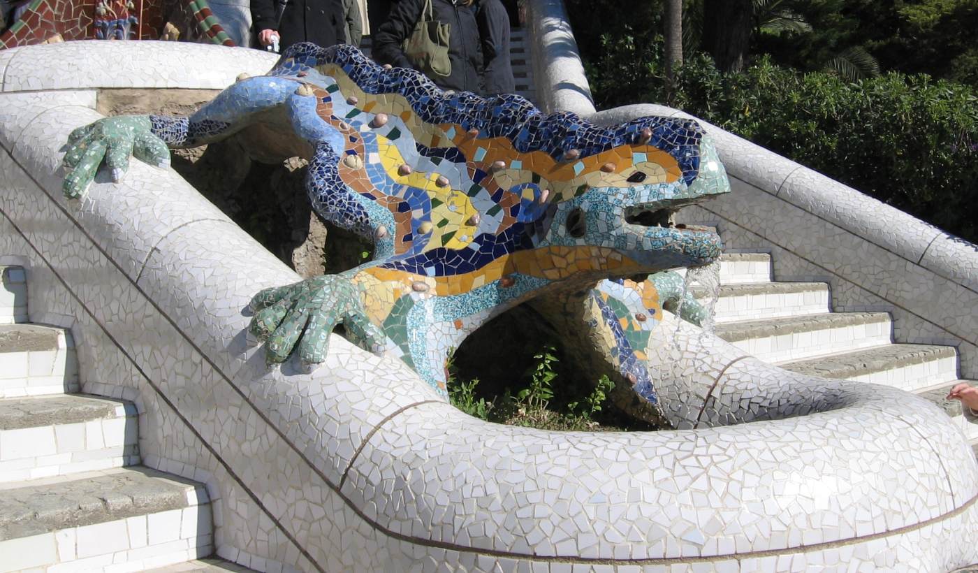 Parc Güell: dragon salamander by