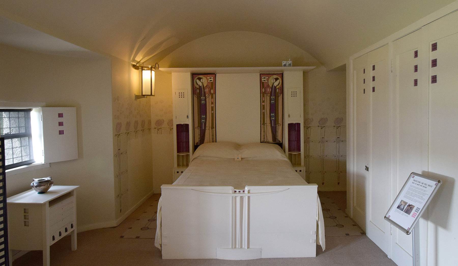 Interior view: main bedroom by MACKINTOSH, Charles Rennie