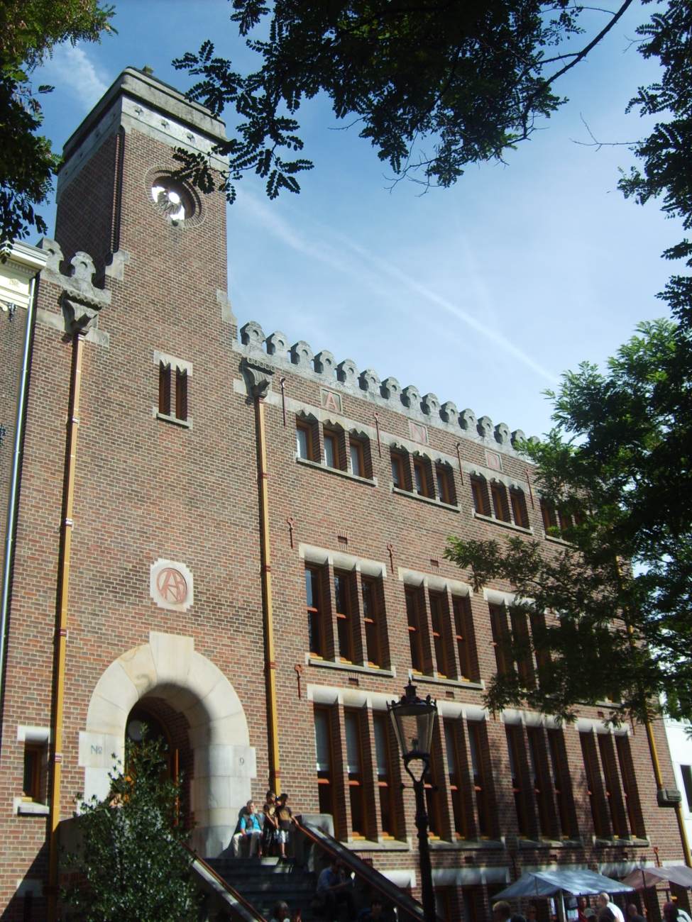 De Burcht van Berlage: entrance by BERLAGE, Hendrik Petrus