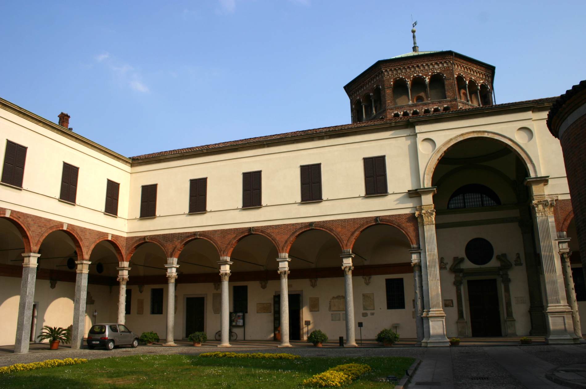 Interior view by BRAMANTE, Donato