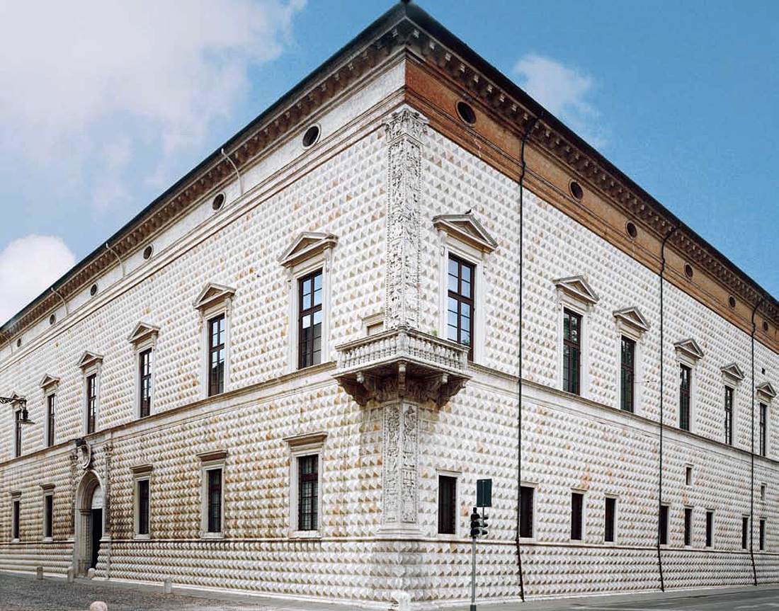 Palazzo dei Diamanti by