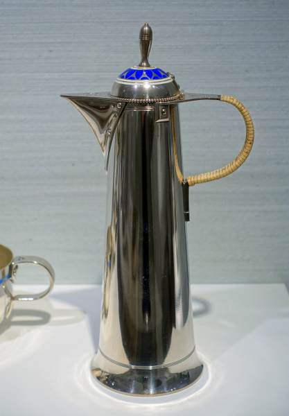 Coffee pot by EISENLOEFFEL, Jan