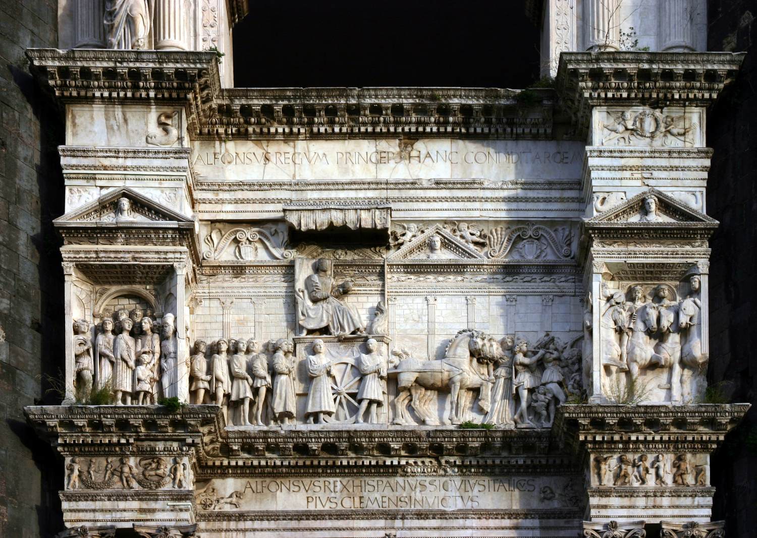 Triumphal Arch of Alfonso I (detail) by LAURANA, Francesco