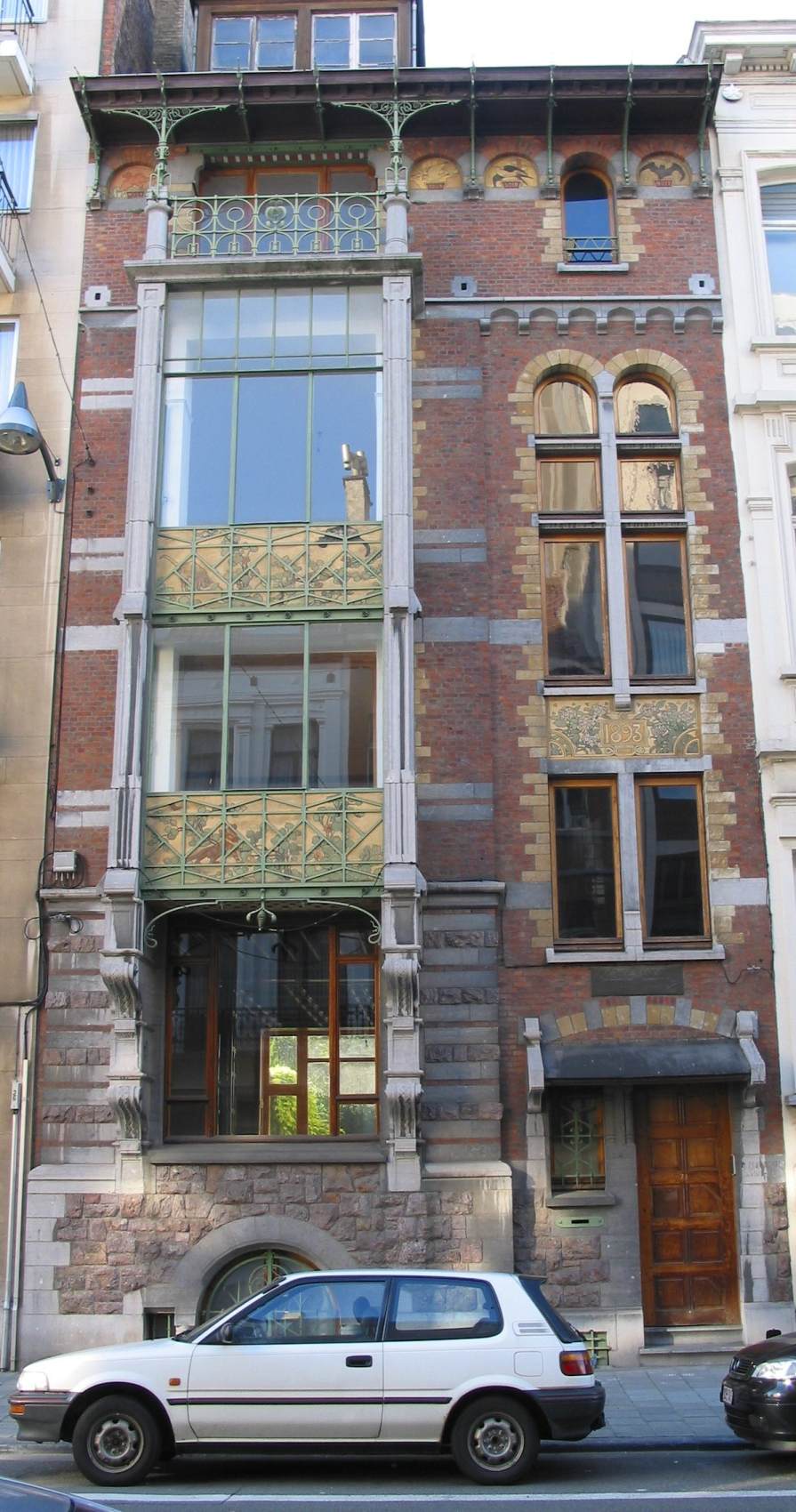 Hôtel Hankar: façade by