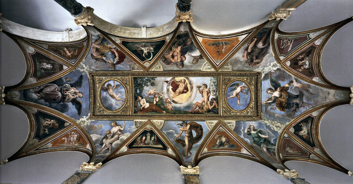 Ceiling vault of piano nobile loggia by