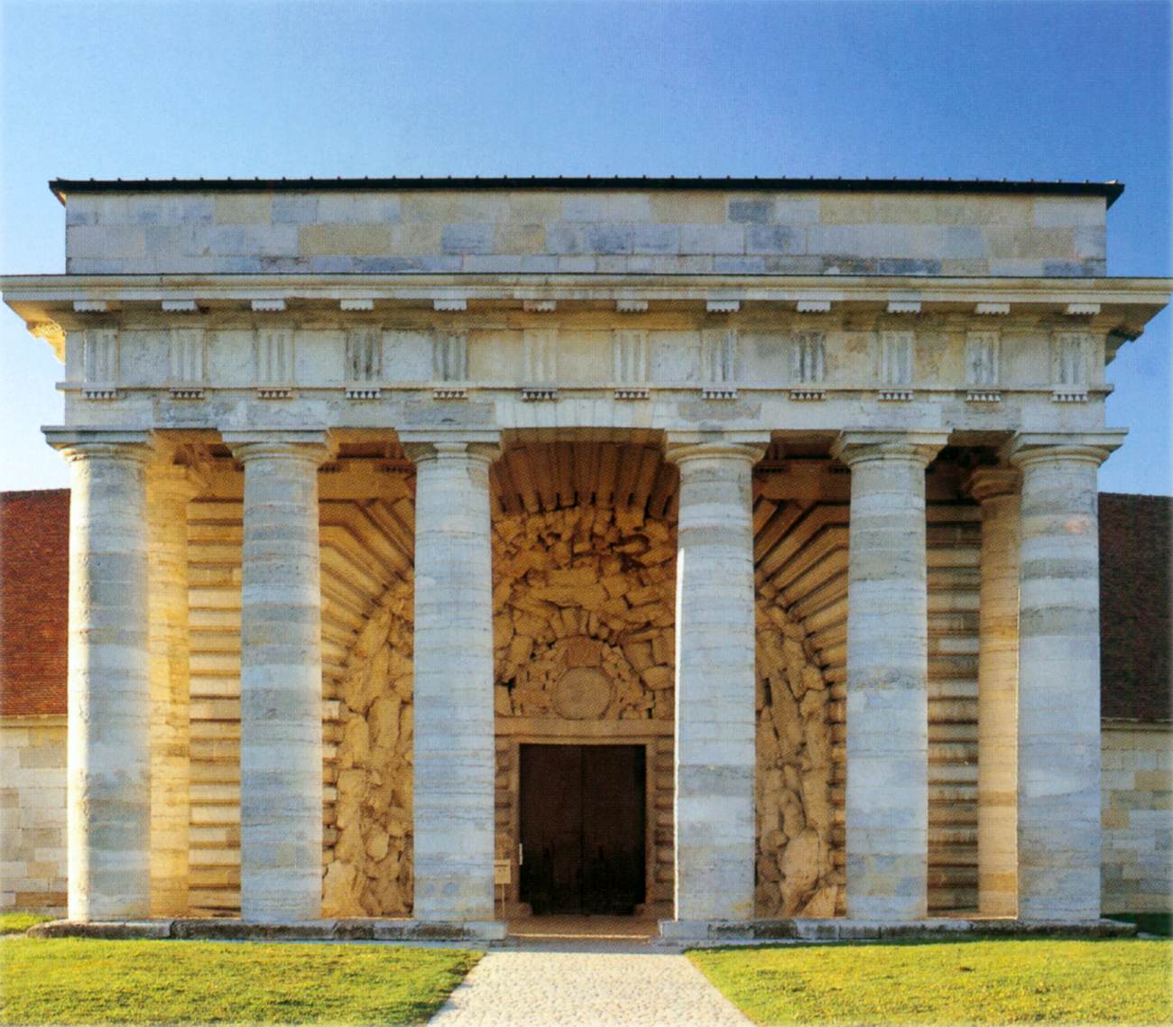 Gate with grotto by