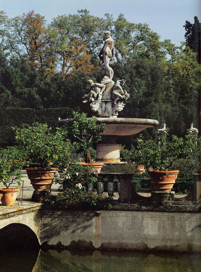 The Fountain of Oceanus by GIAMBOLOGNA