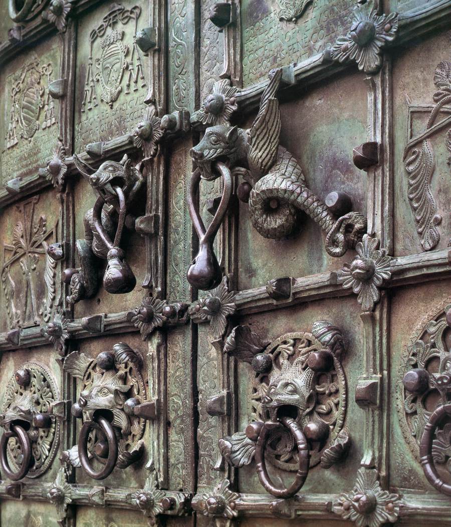 Door of the west portal by ODERISIUS OF BENEVENTO