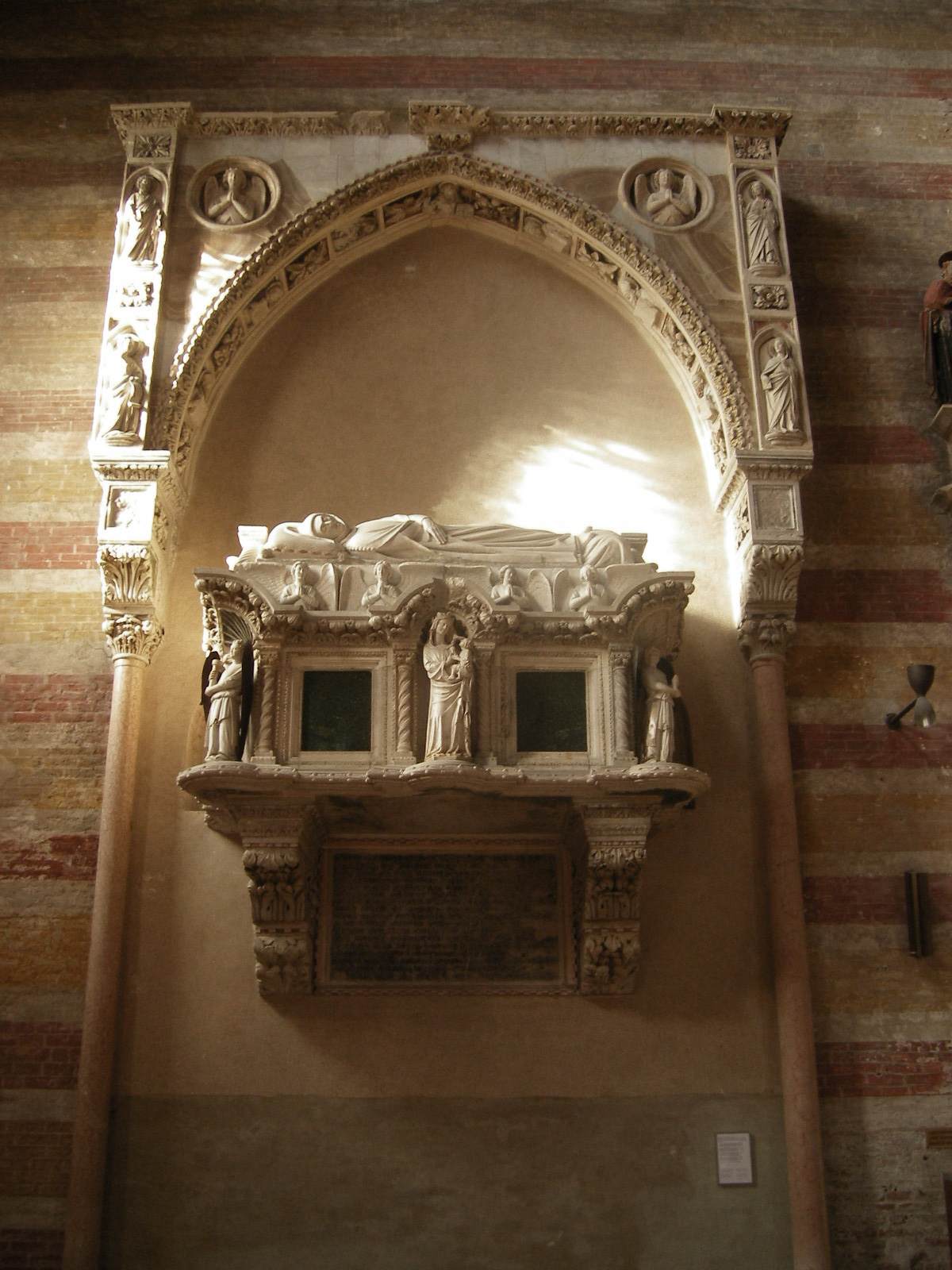 Tomb of Giacomo II da Carrara by