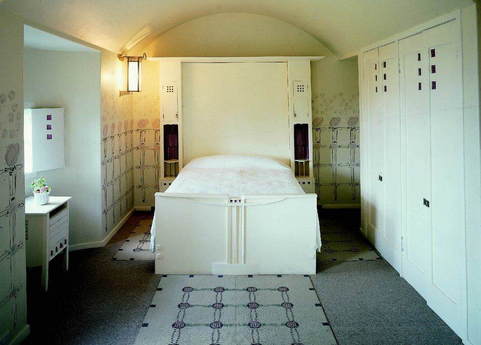 Interior view: main bedroom by MACKINTOSH, Charles Rennie