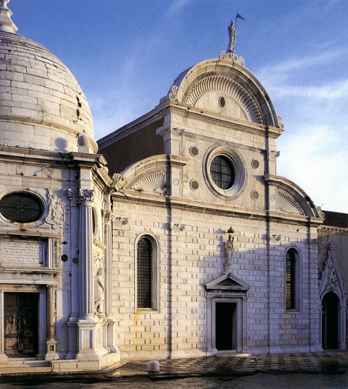 San Michele in Isola: Façade by CODUSSI, Mauro