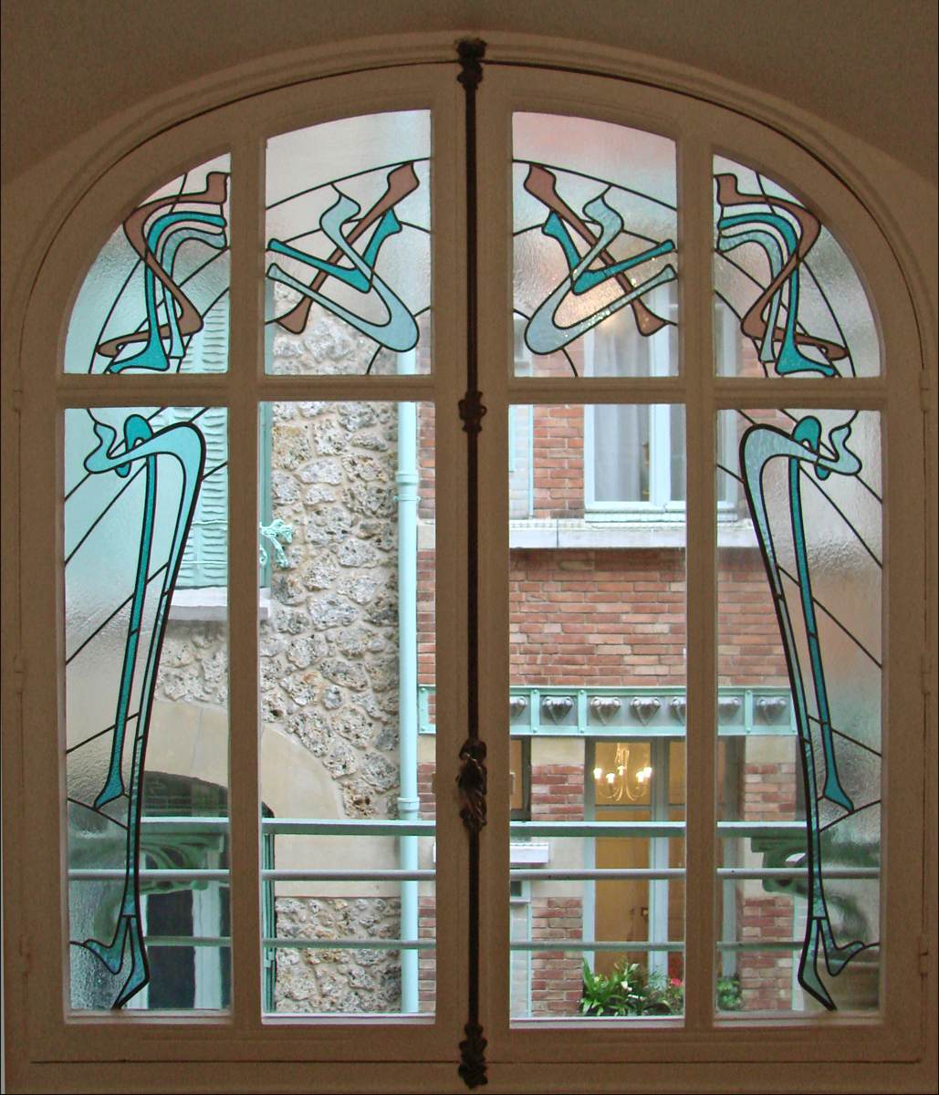 Castel Béranger: Art Nouveau window by