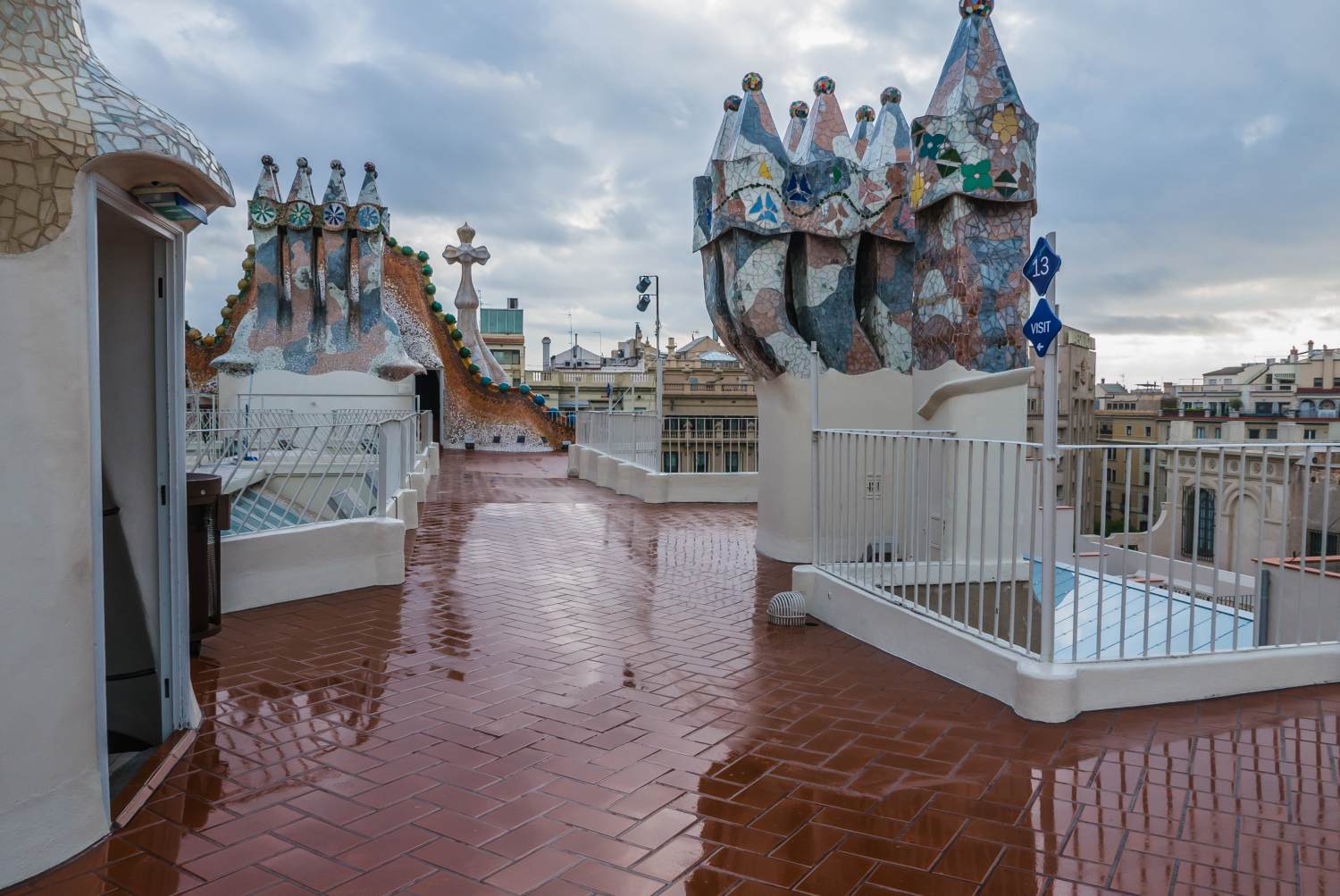 Casa Batlló: view of the roof by