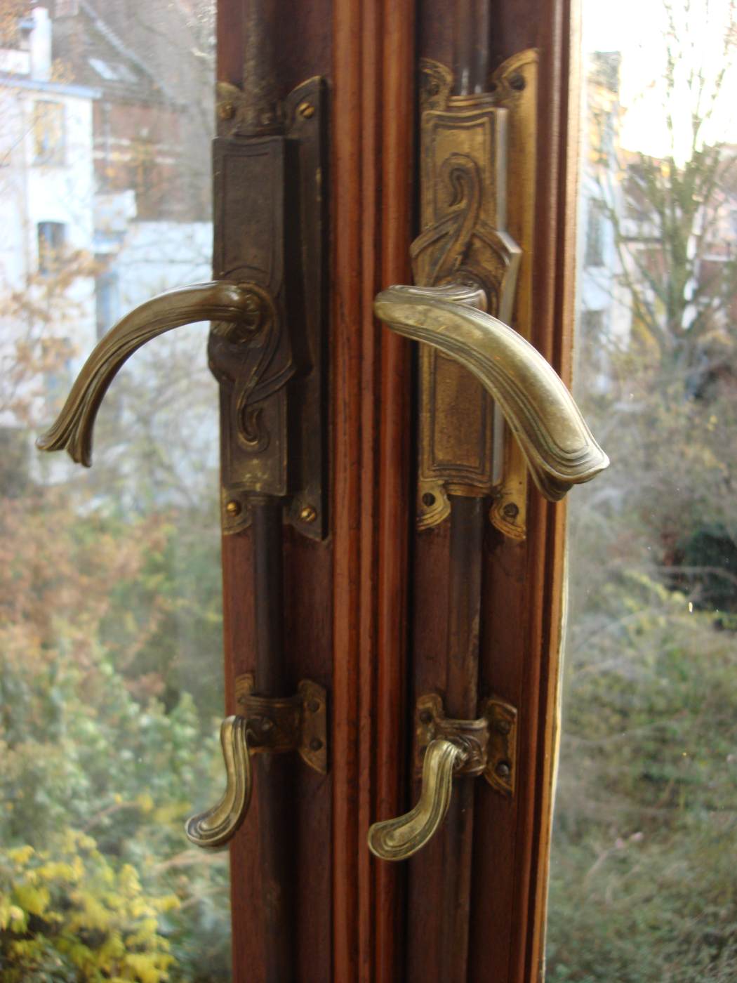 Maison & Atelier Horta: door handles by HORTA, Victor