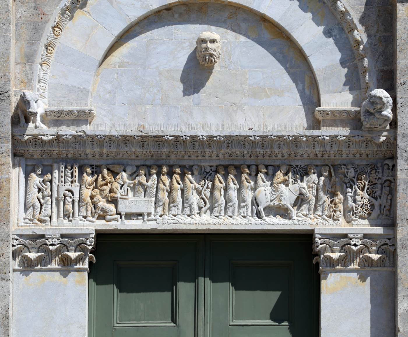 Lintel of the central portal by BIDUINO