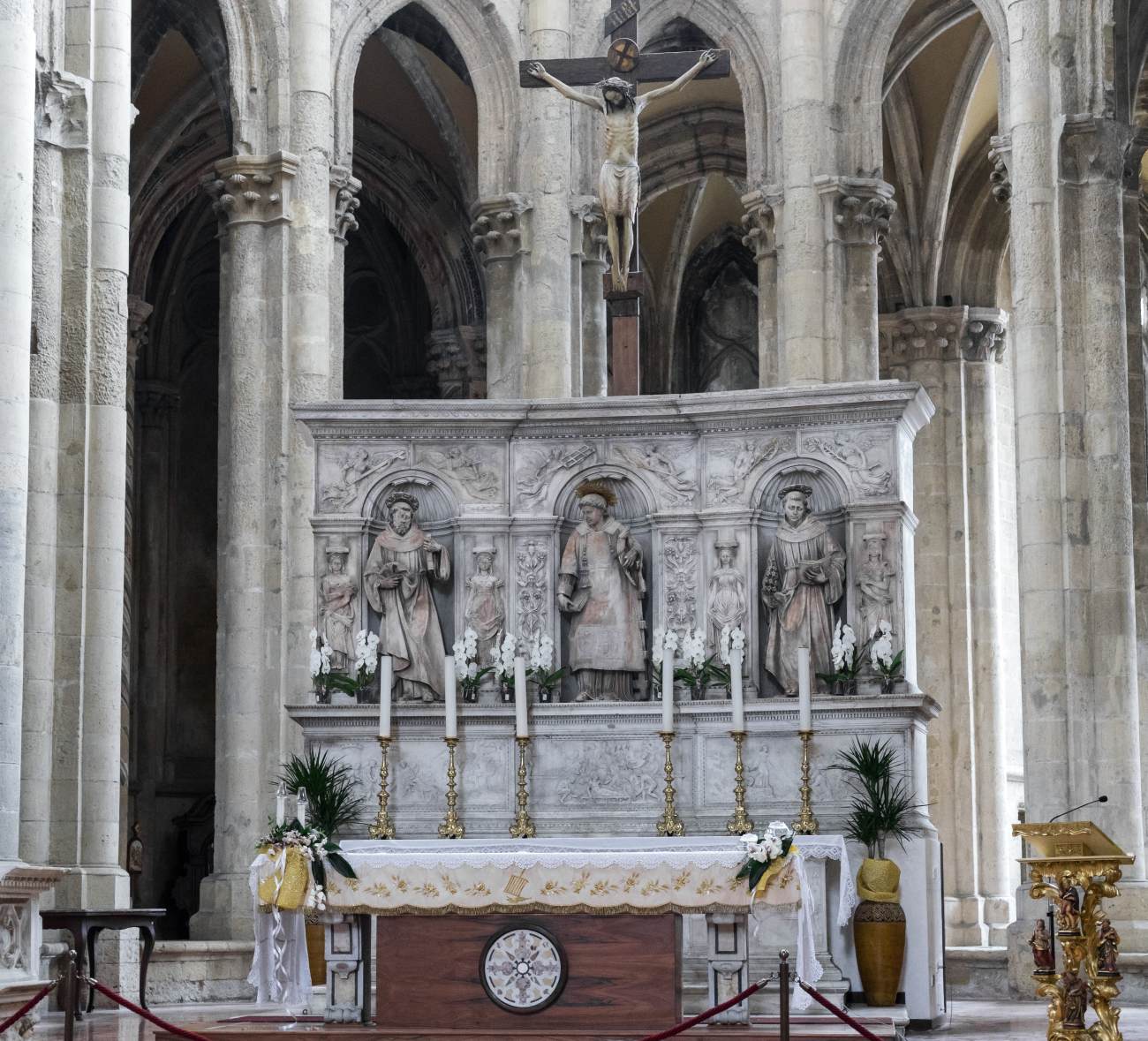 High Altar by MARIGLIANO, Giovanni