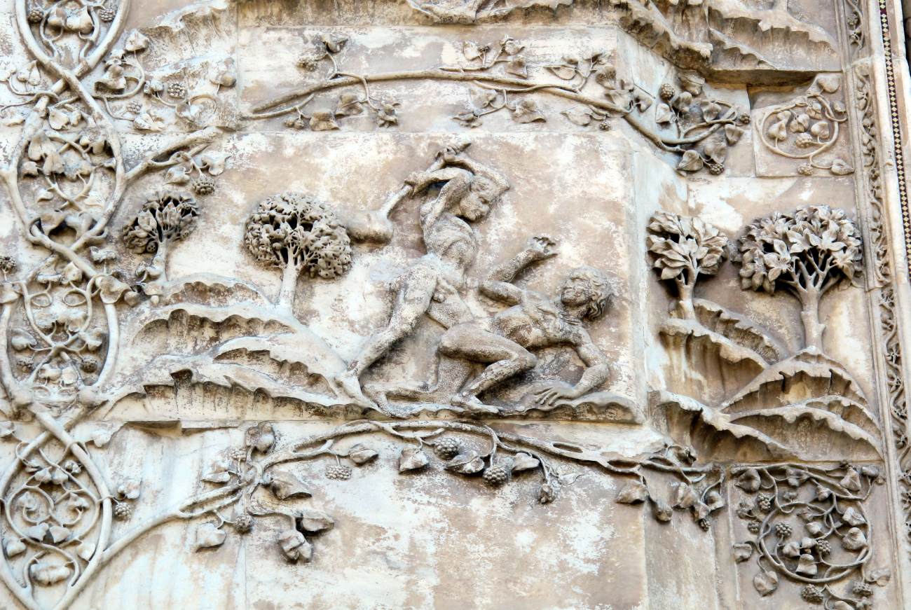 Reliefs on pier 1: Scene 11 by