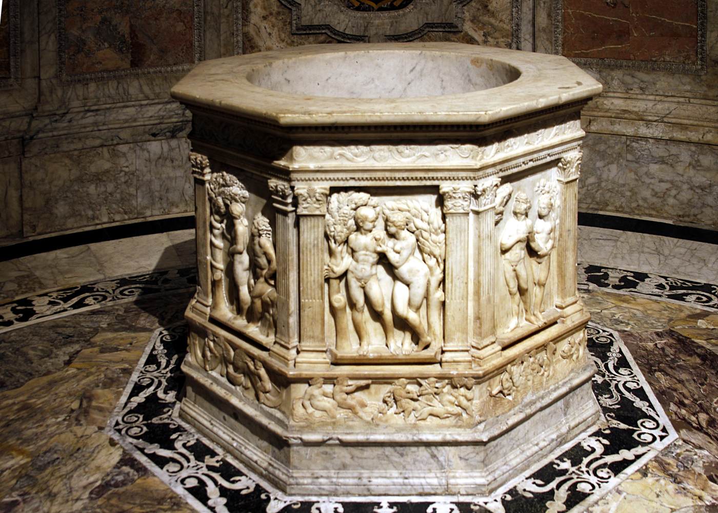 Baptismal font by FEDERIGHI, Antonio