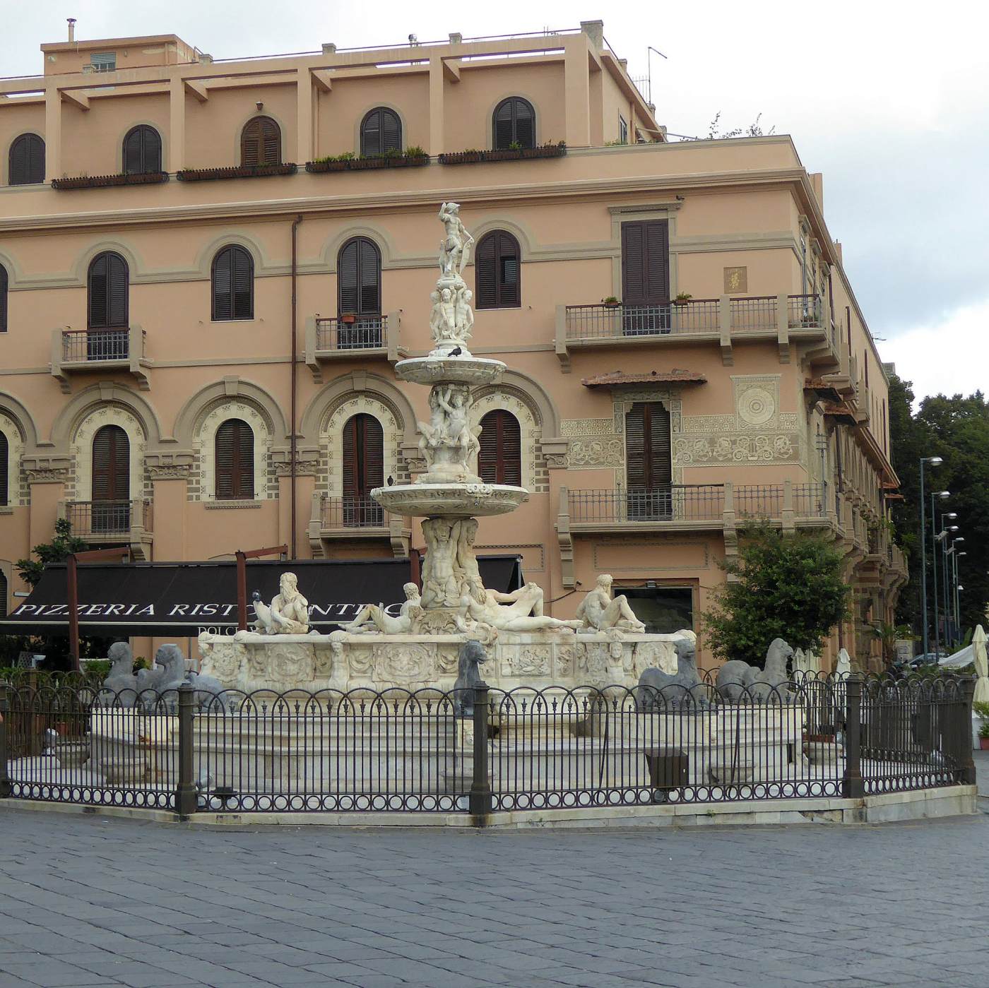 Fontana di Orione by MONTORSOLI, Giovanni Angelo