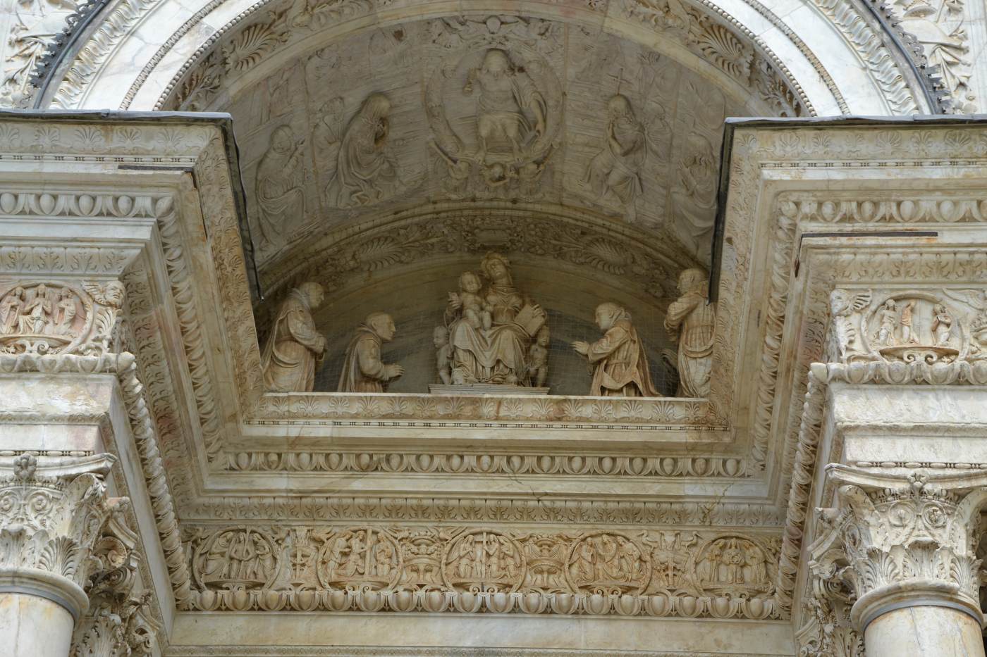 Detail of the façade by AMADEO, Giovanni Antonio