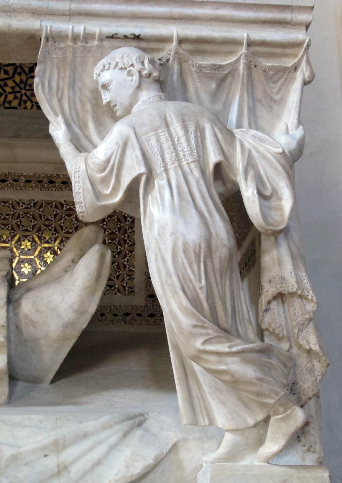 Tomb of Cardinal de Braye (detail) by ARNOLFO DI CAMBIO